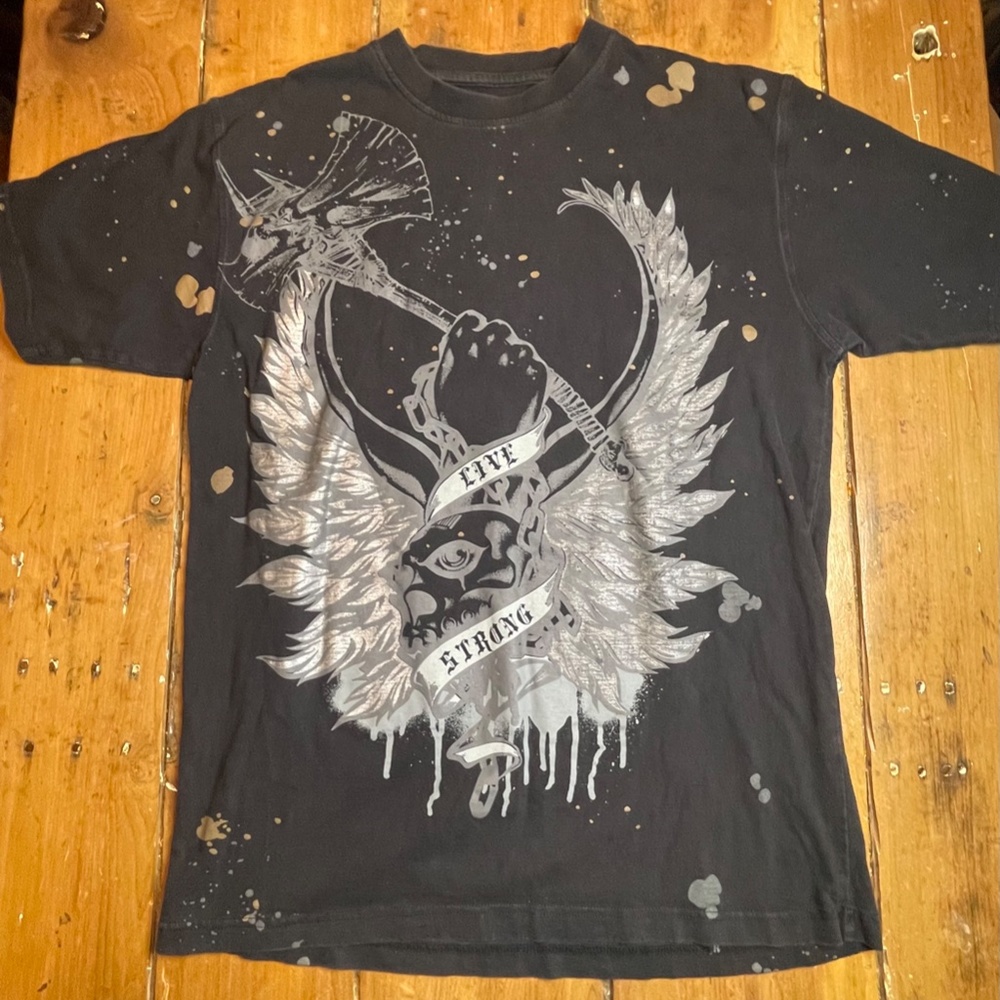 Vintage Live Strong Beyond the Limit Graphic Tee-shirt with Shank Back Size L
